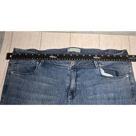 J Jill Denim Cropped Authentic Fit Floral Embroidered Size 18 PLUS Boho Cottage - Picture 7 of 7